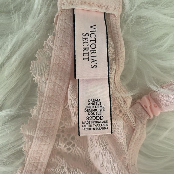 VS 32DDD Bra - Picture 3 of 3